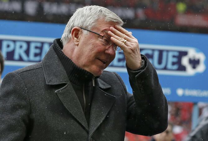 El técnico escocés, que hace varios días anunció su adiós al United tras 26 años en el banquillo, se ha despedido de su afición en el partido en el que su equipo ha levantado la Liga