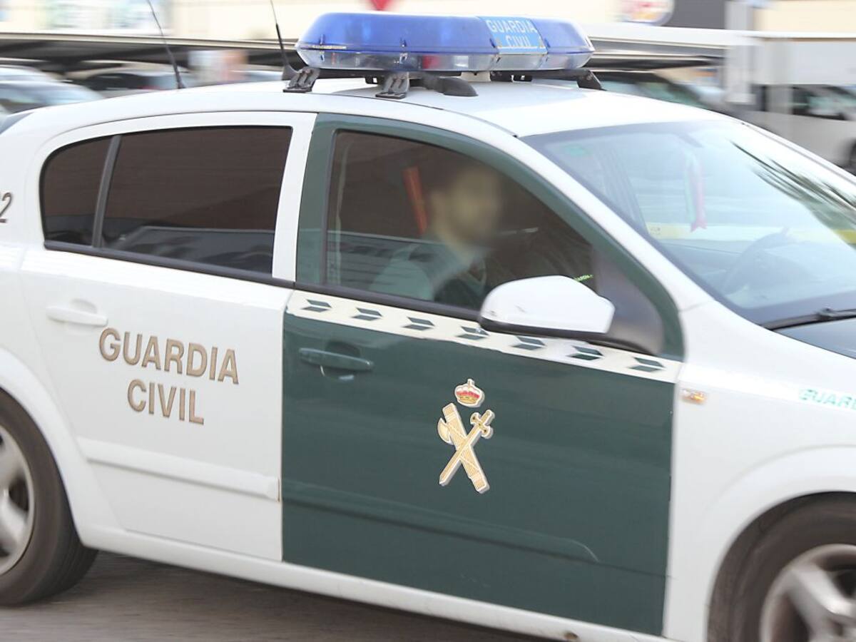 Detenidos por llamar a Guardia Civil para tirarles huevos, piedras y naranjas