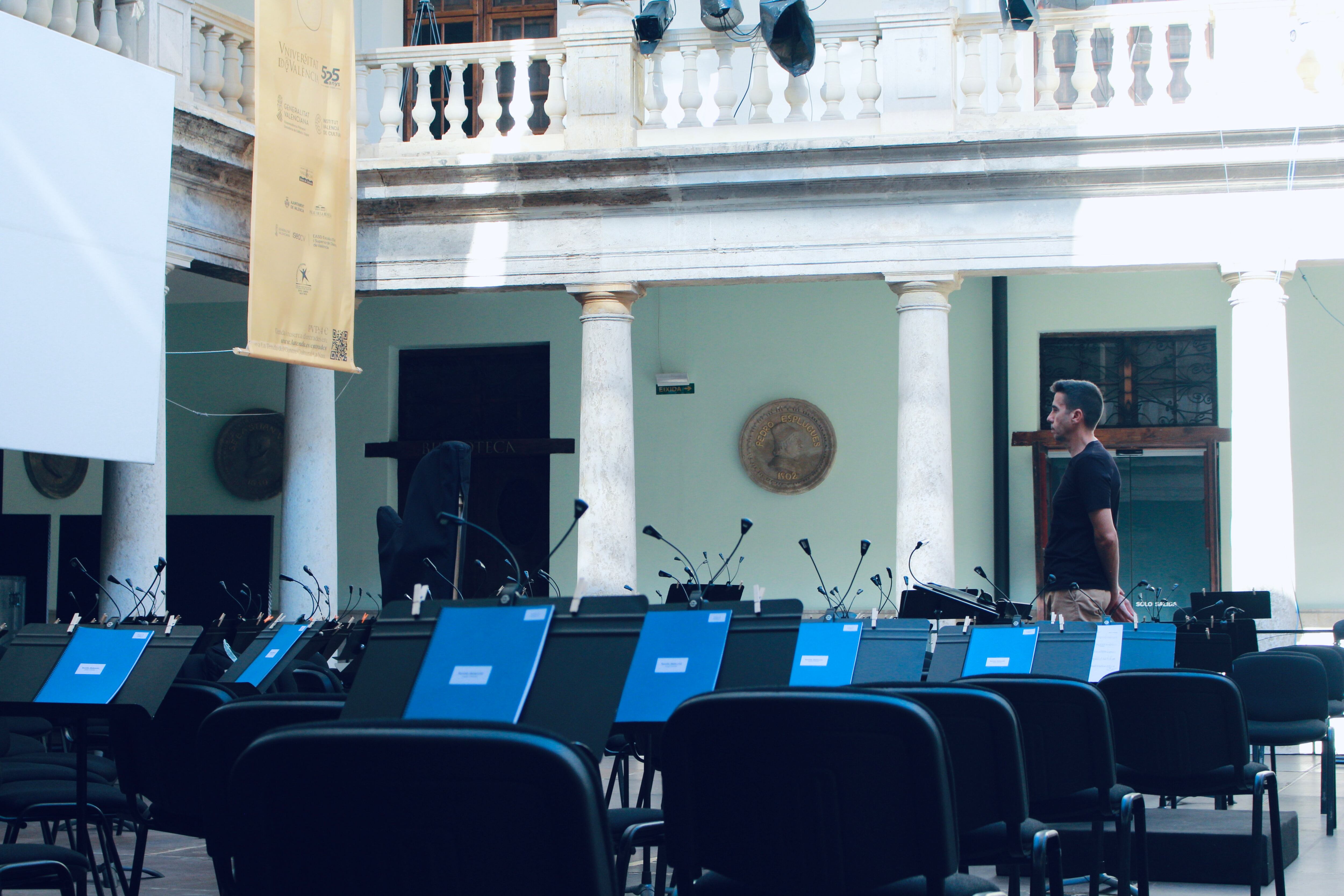 Hilari Garcia se prepara antes de un concierto. Fuente: Jordi Company