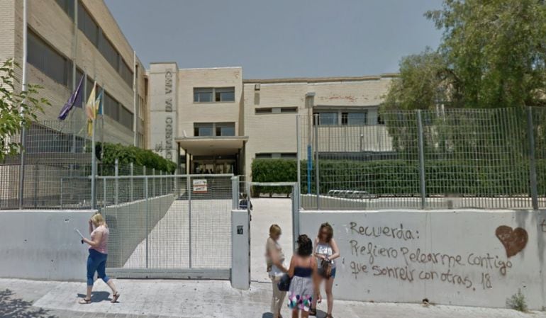 Entrada al IES Leonardo Da Vinci