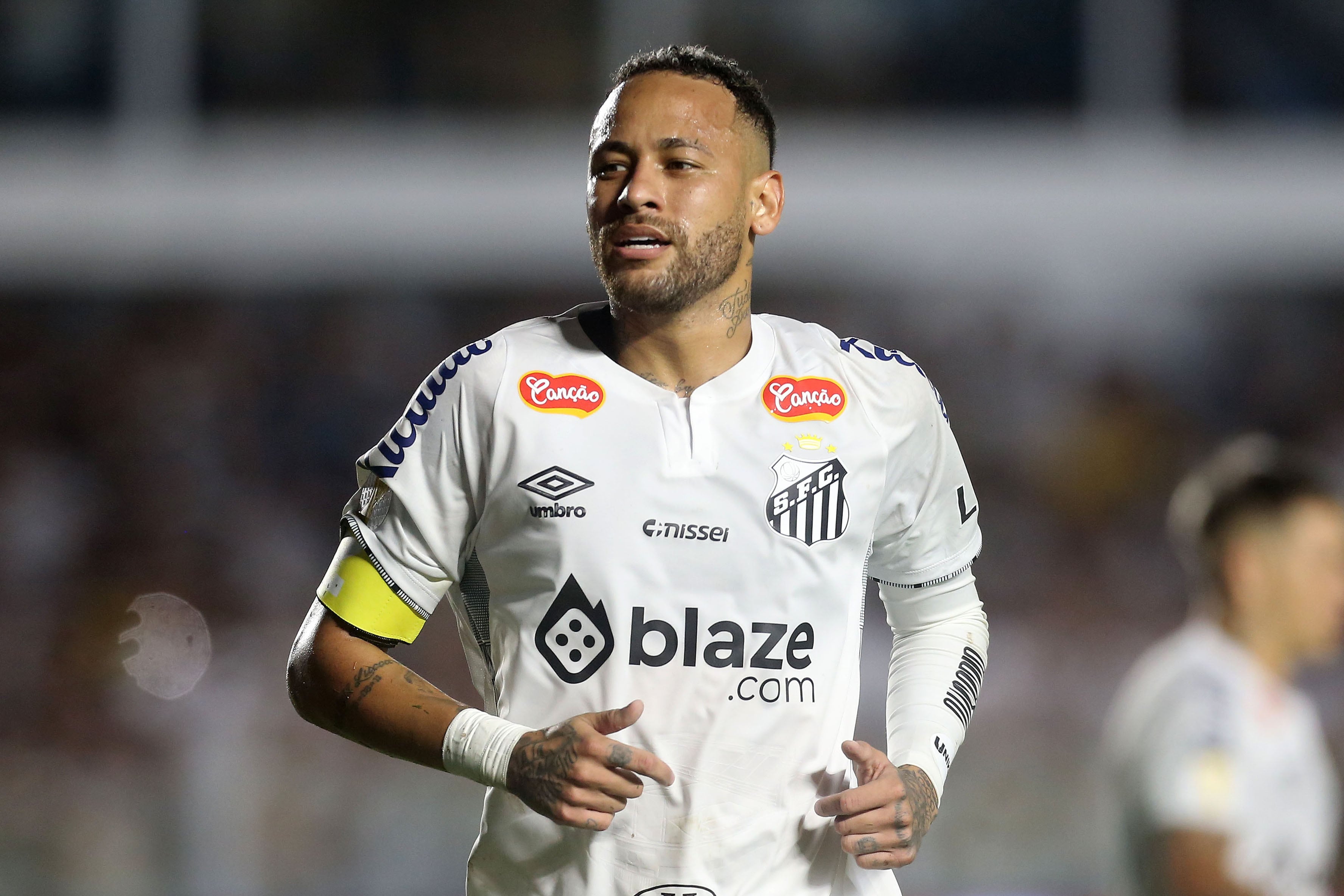 Neymar durante su redebut con el Santos FC