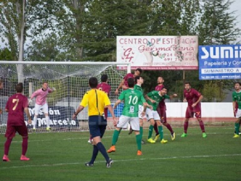 El Villanovense recibe en casa al decano del fútbol nacional