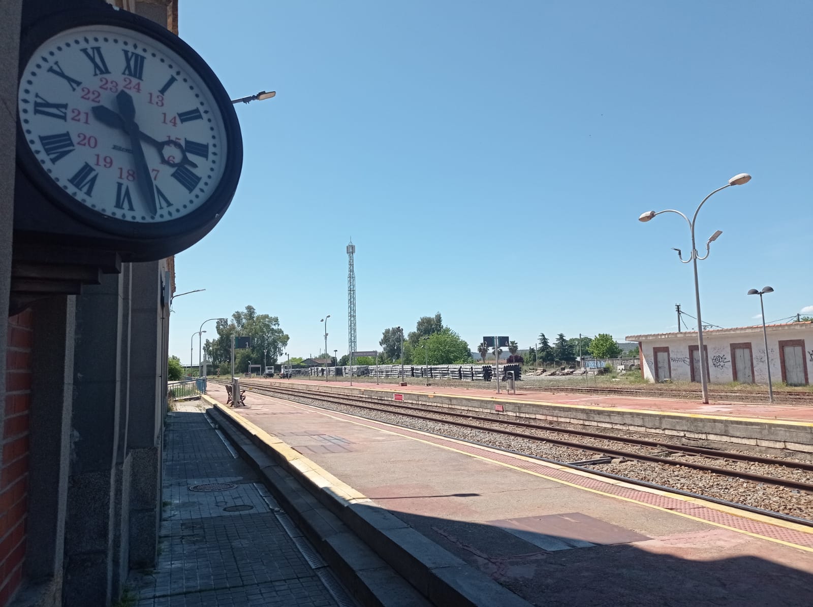Vías ferroviarias de la estación de tren de Talavera de la Reina