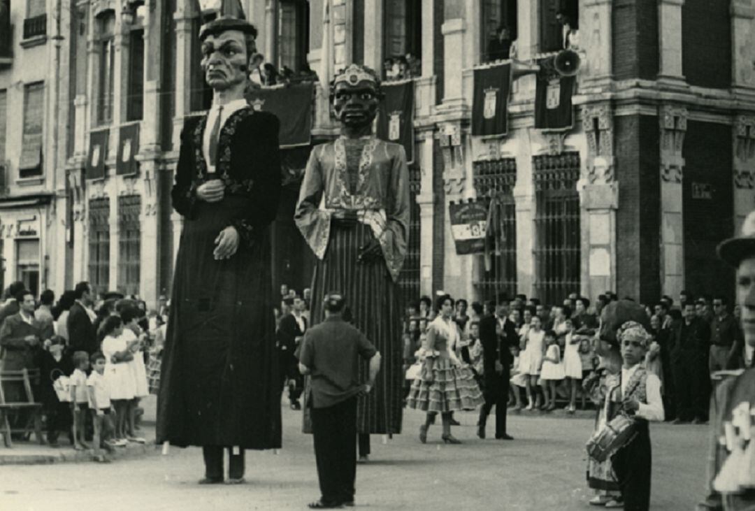 Imagen de la Cabalgata de apertura de la Feria de 1960