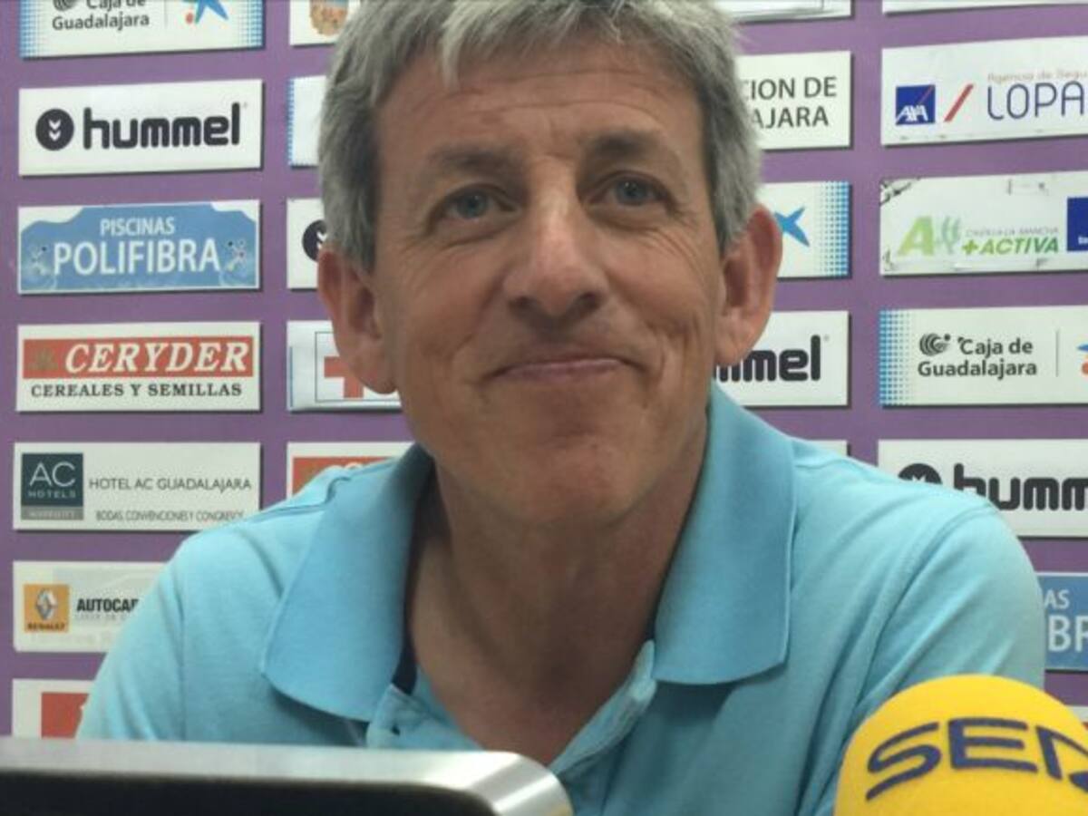 Alberto Parras: "Aquí va a jugar el que corra, trabaje y se deje la piel"