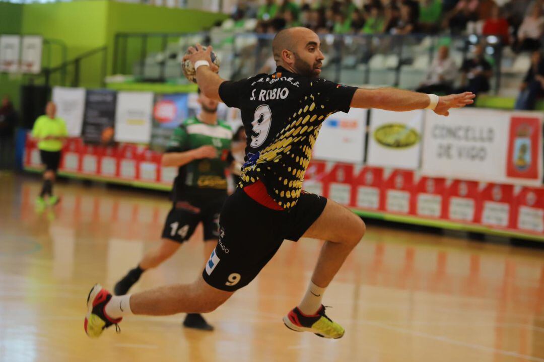 El Bm. Elda - C.E.E. espera despedirse de la fase con una victoria