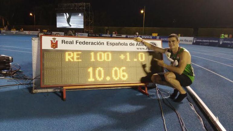 Bruno Hortelano, con la marca que le ha servido para batir el récord de España de los 100 metros.