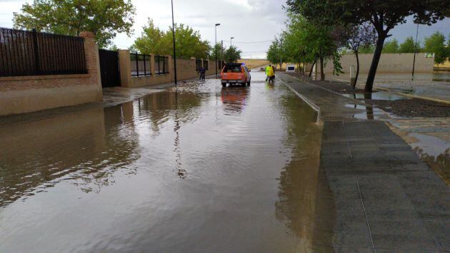 Pequeñas inundaciones en diversas zonas de la localidad de Viso del Marqués (Ciudad Real)