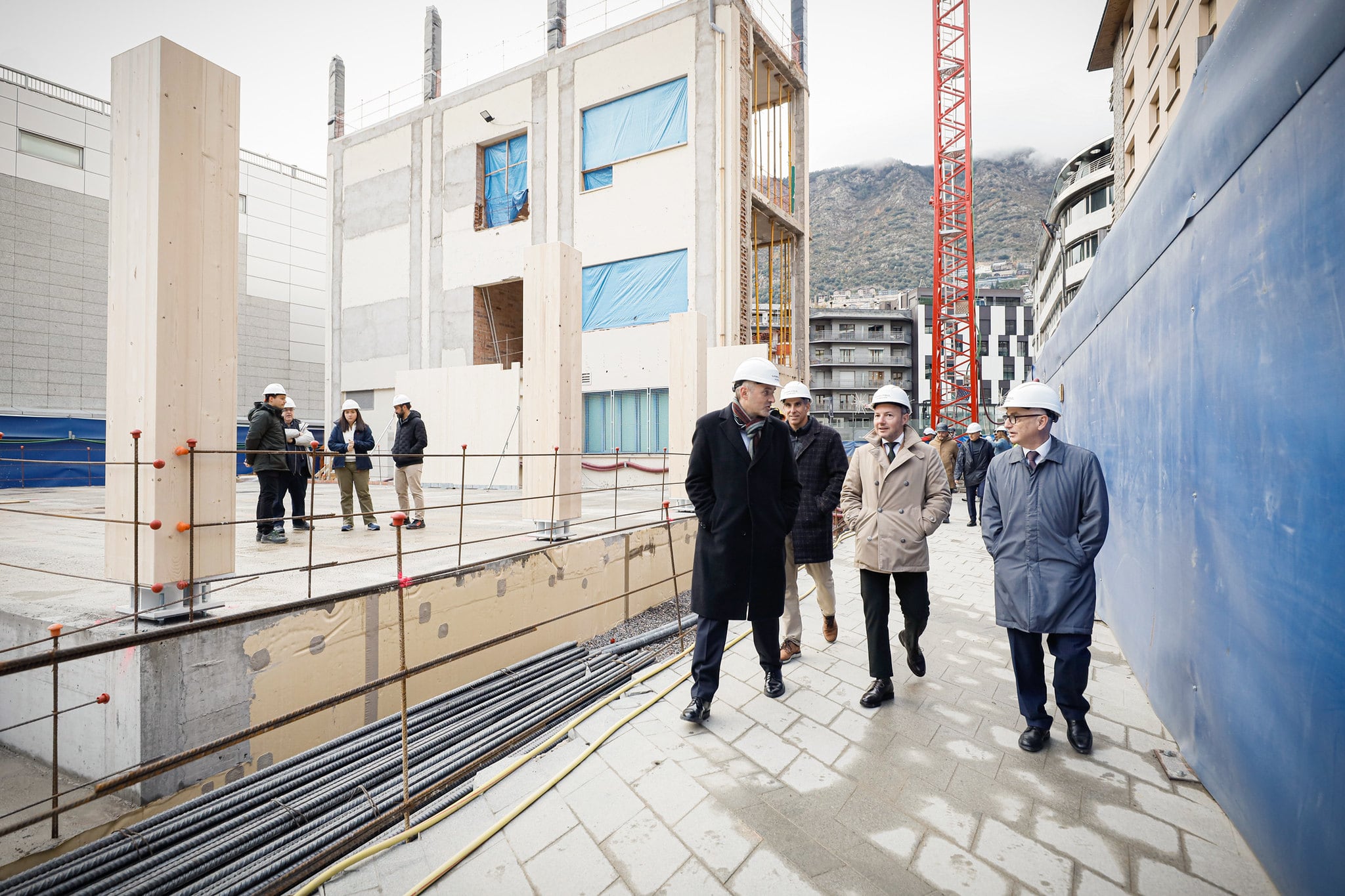 Visita de les autoritats a les obres de l&#039;edifici NODE d&#039;Andorra Telecom.