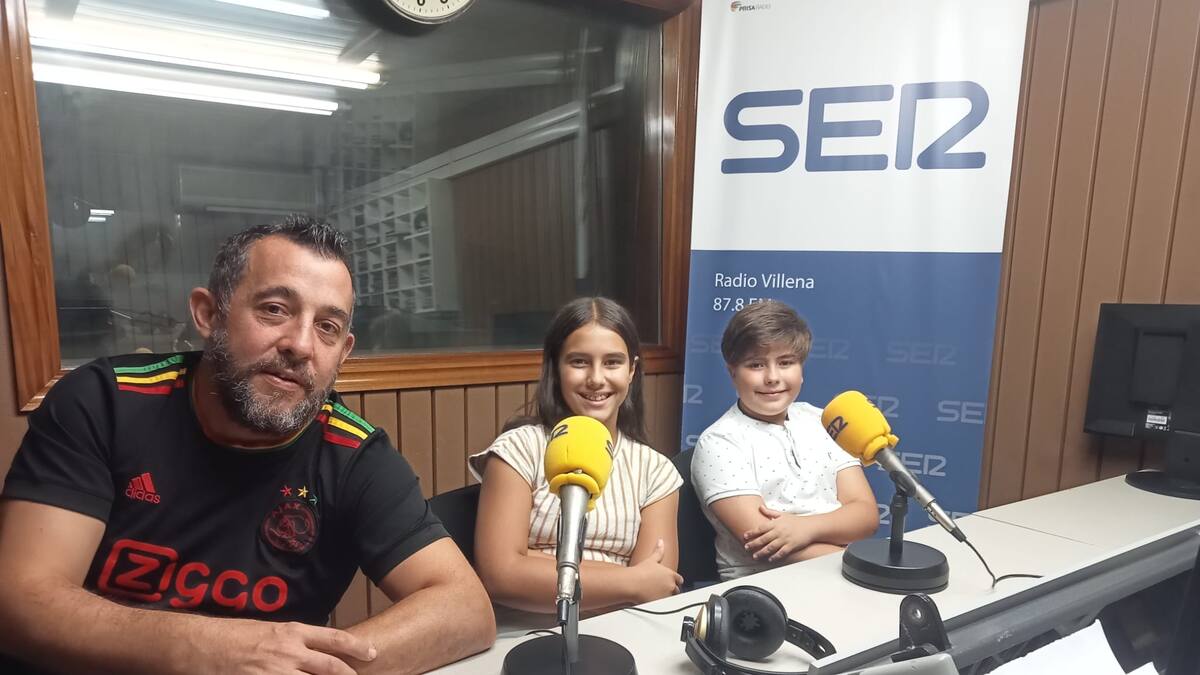 Oscar Díaz, Andrea Cerdá y David Jareño, en Radio Villena SER