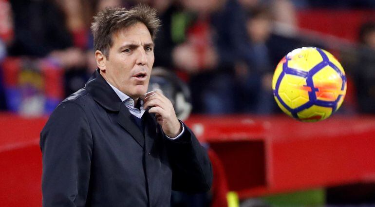 Berizzo, en el banquillo del Sevilla durante el partido frente al Levante