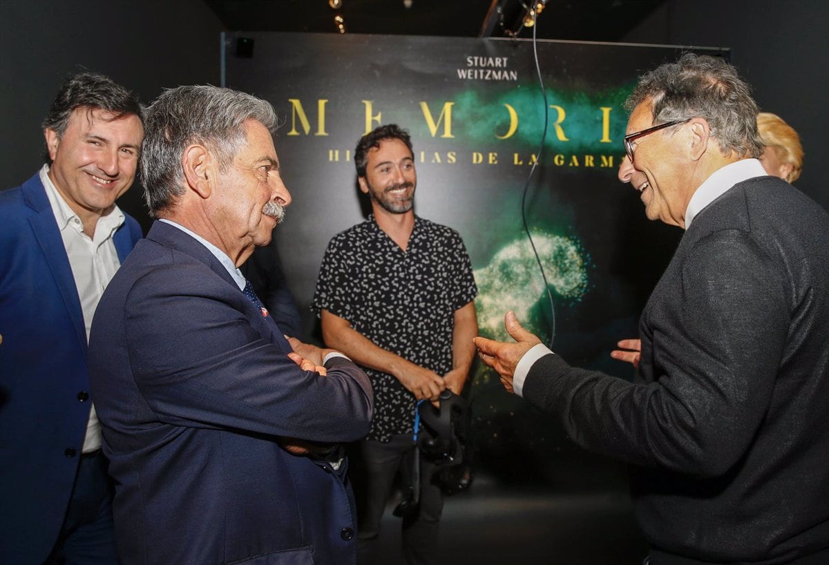 Revilla y Weitzman en una imagen de archivo en la inauguración del proyecto de realidad virtual de La Garma en el MUPAC