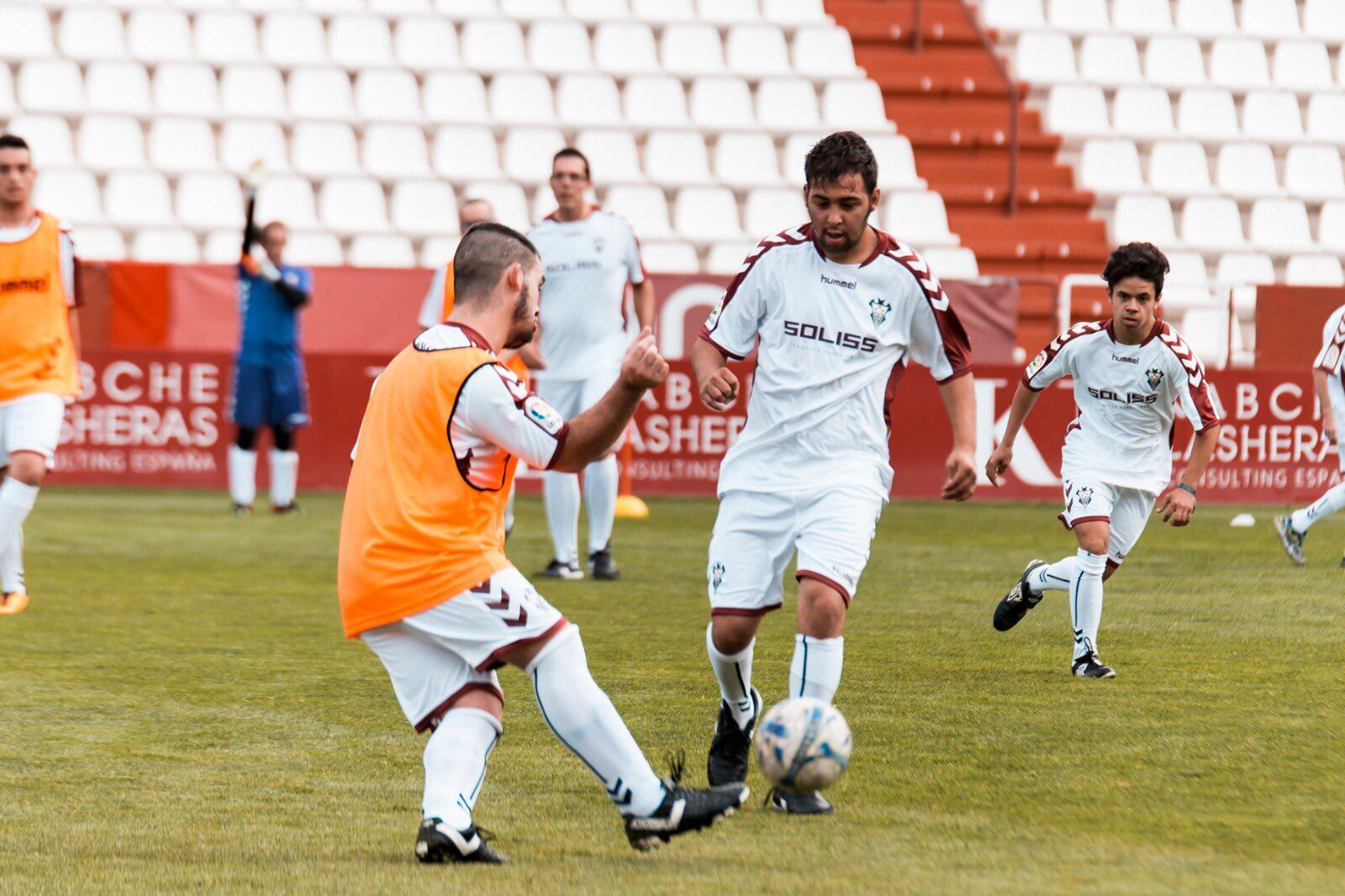 Jugadores del Albacete Genuine durante un entrenamiento