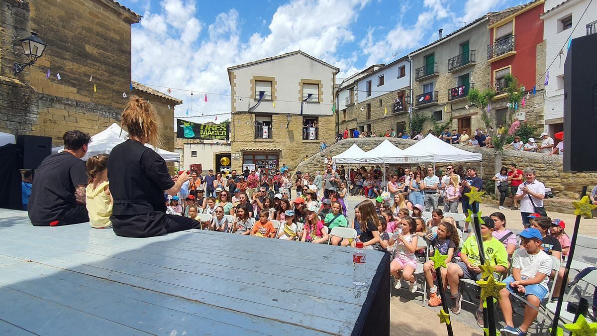 La plaza de Orés en la pasada edición del festival / comarca de las Cinco Villas