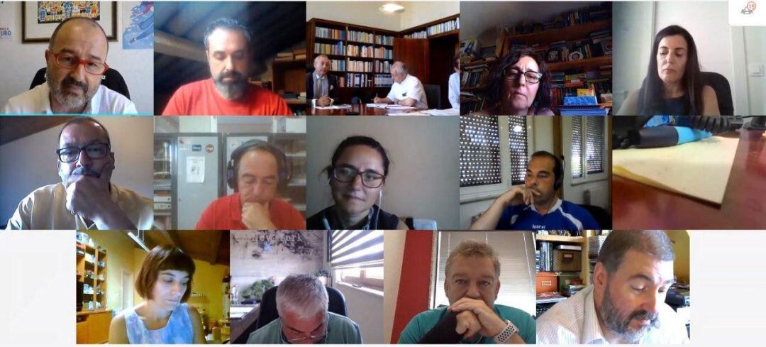 Los sindicatos piden a la Xunta que retire el protocolo COVID-19 del nuevo curso.