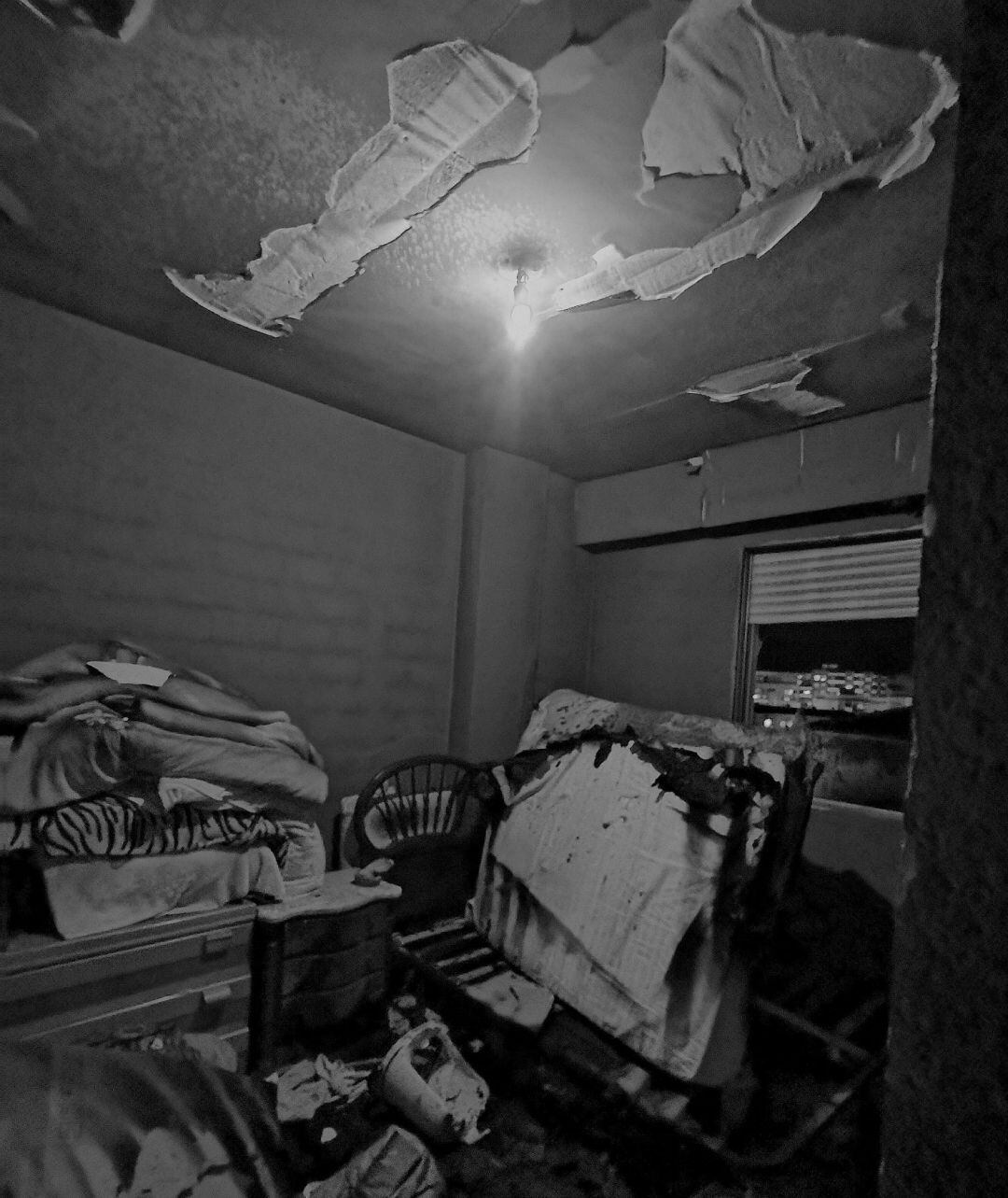 Destrozos tras el incendio en Gandia 