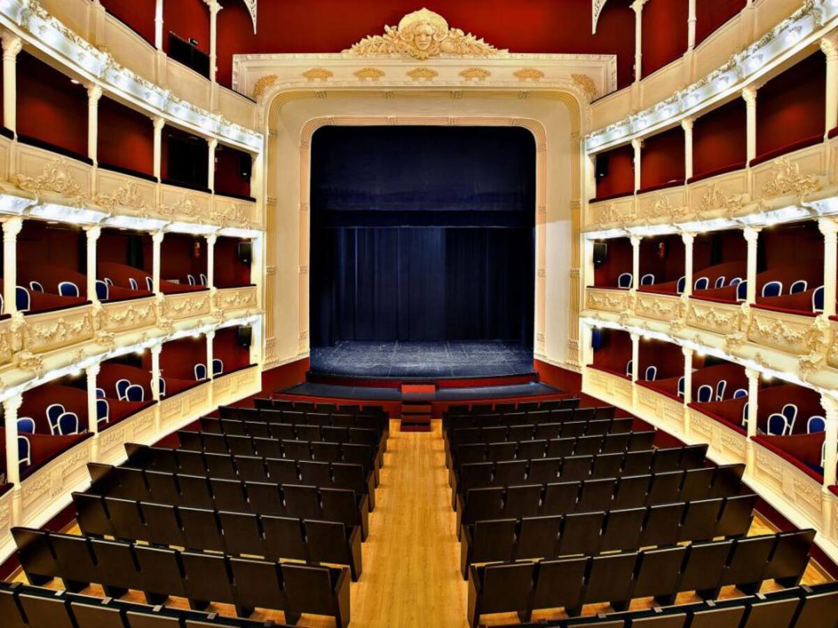 Tres espectáculos celebran los 25 años de la rehabilitación del Principal