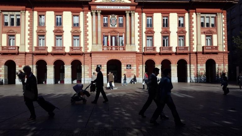 Fachada del Ayuntamiento de Eibar en una imagen de archivo