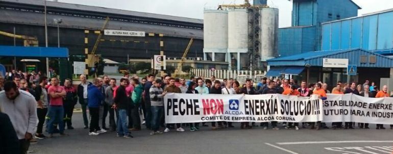 Concentración de trabajadores de Alcoa