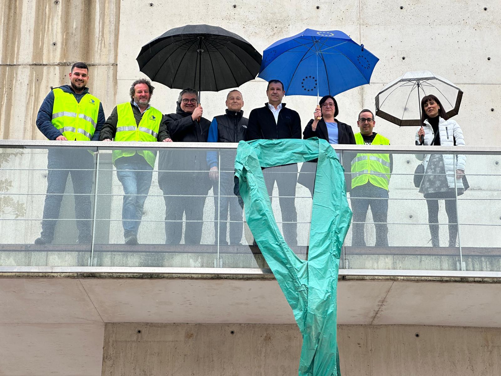 Los agricultores han colgado el lazo verde en el Ayuntamiento de Binéfar