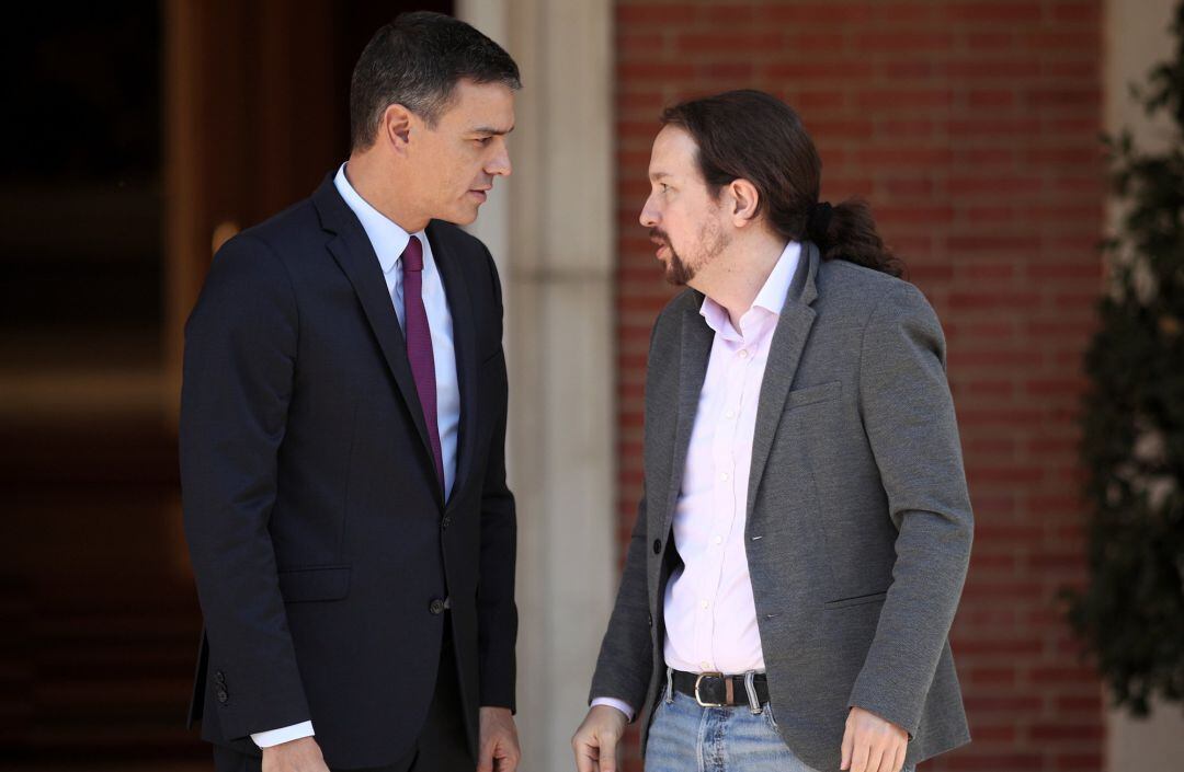 El presidente del Gobierno en funciones, Pedro Sánchez y el secretario general de Podemos, Pablo Iglesias