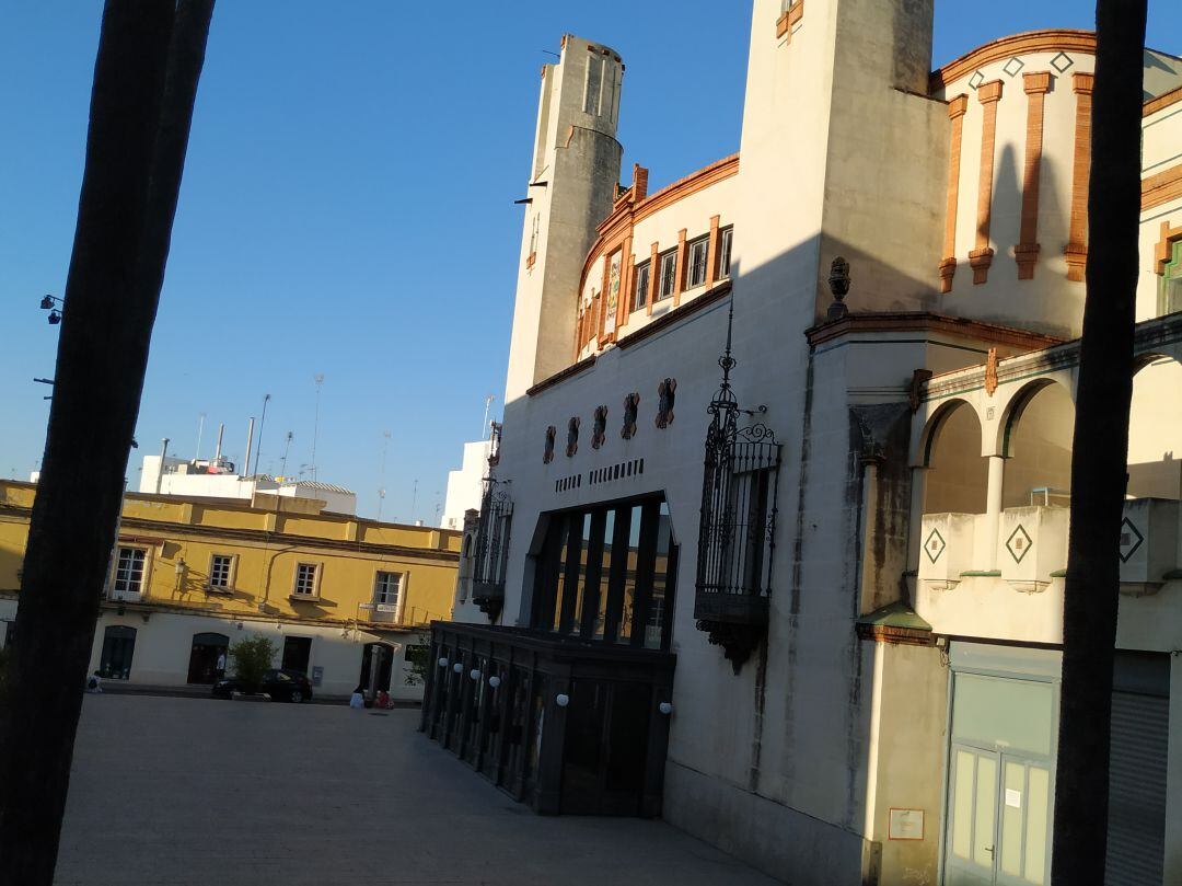 Fachada del Teatro Villamarta