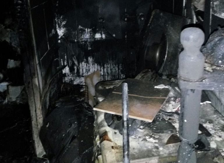 Estado en el que quedaba la vivienda tras el incendio