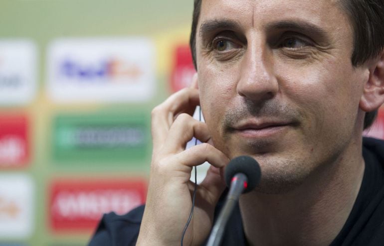 El entrenador del Valencia CF, Gary Neville. EFE Miguel Angel Polo