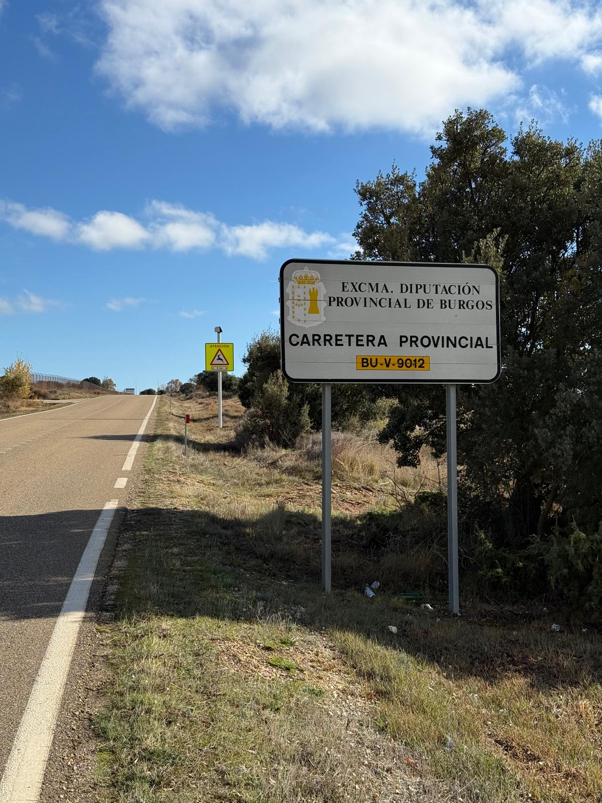 La Diputación de Burgos ha instalado nuevas señales para disuadir a la fauna en sus carreteras