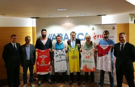 Representantes del Fundación BL, CB San Andrés, CB Aros y Baloncesto Femenino participaron en el acto de actualización del II FID