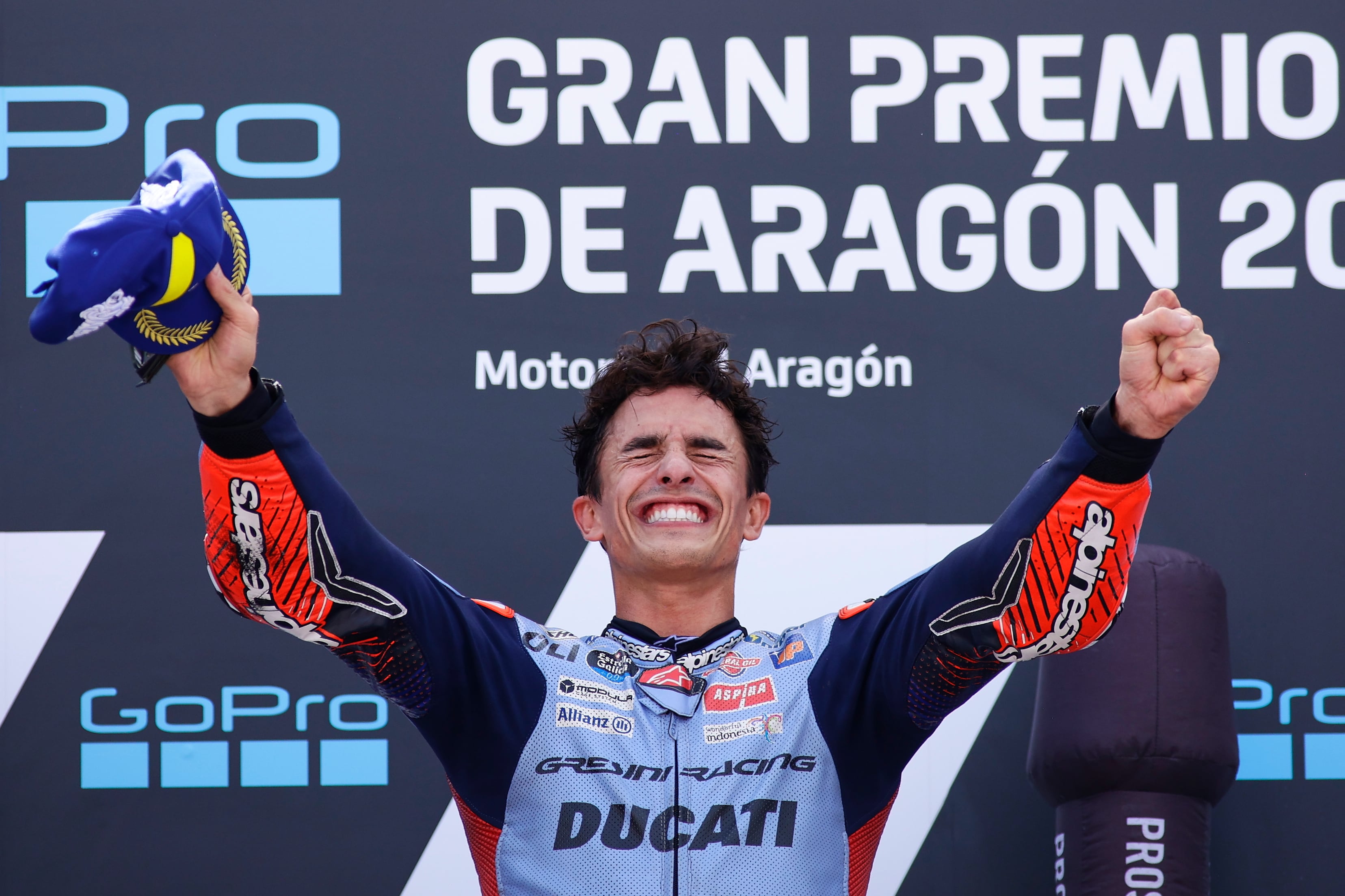 Marc Márquez celebrando la victoria en el GP de Aragón