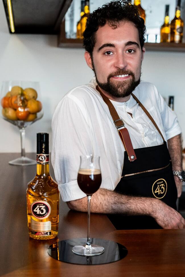 Gavi, fuenlabreño ganador del 'Licor 43 Bartenders & Baristas Challenge'