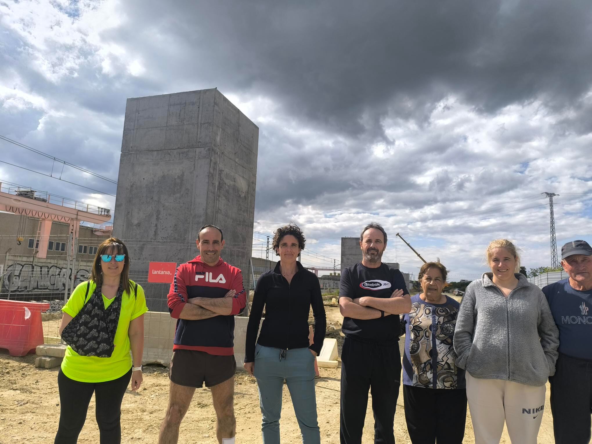 Vecinos del Camino Viejo de Husillos satisfechos tras conocer la sentencia