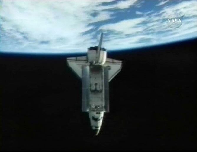 Imagen del transbordador Endeavour desde la Estación Espacial Internacional.