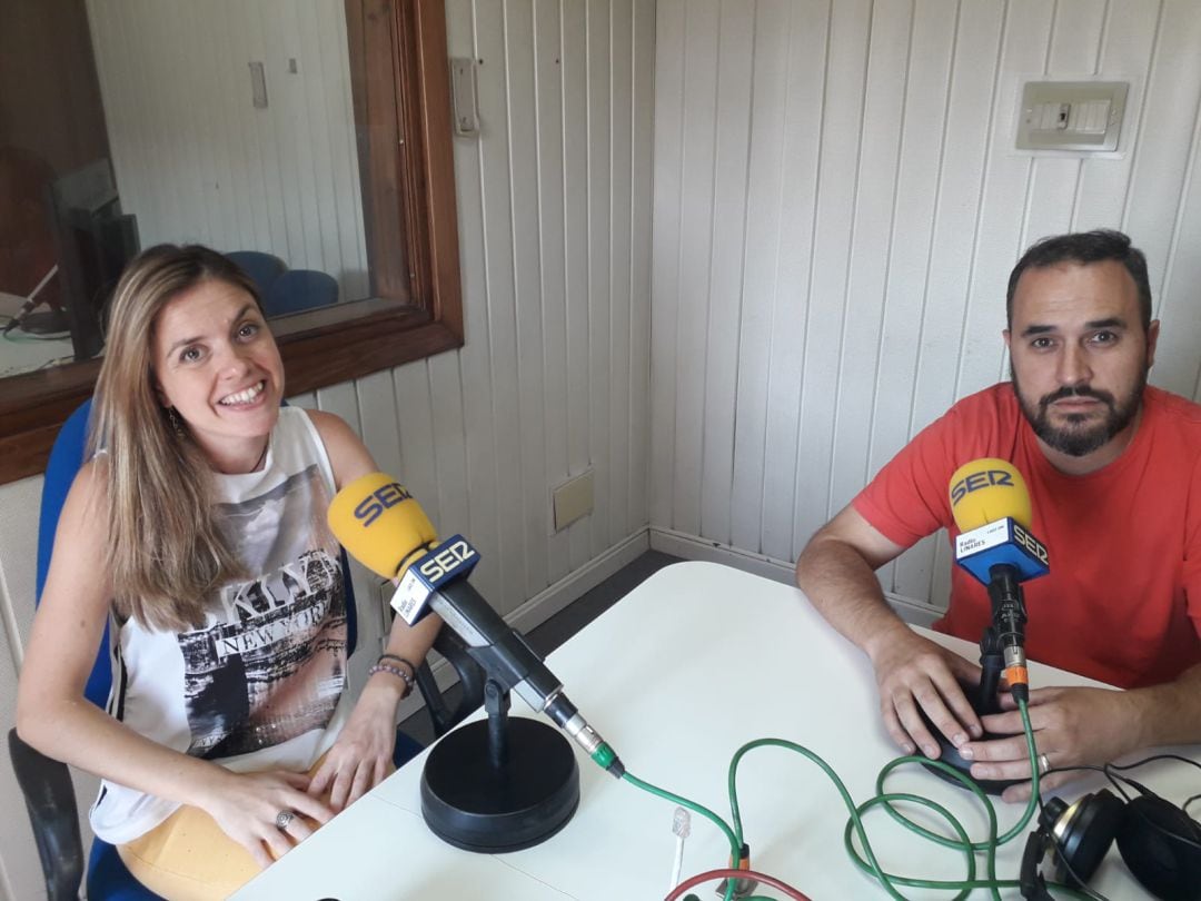 Virginia López y José Antonio Almagro en Radio Linares.