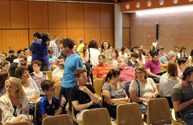 Interpretes en la preparación del dispositivo de emergencia humanitaria para recibir a los 630 migrantes del Aquarius en el puerto de Valencia