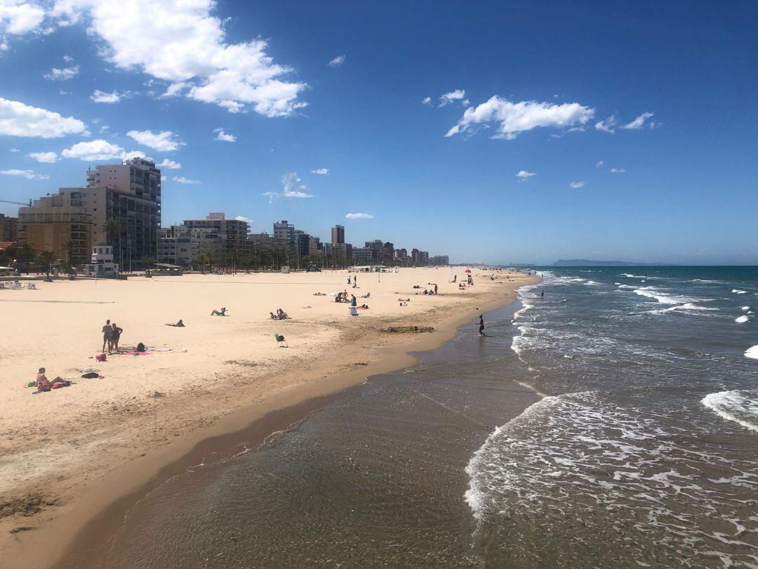 Playa de Gandia durante la segunda quincena de junio 