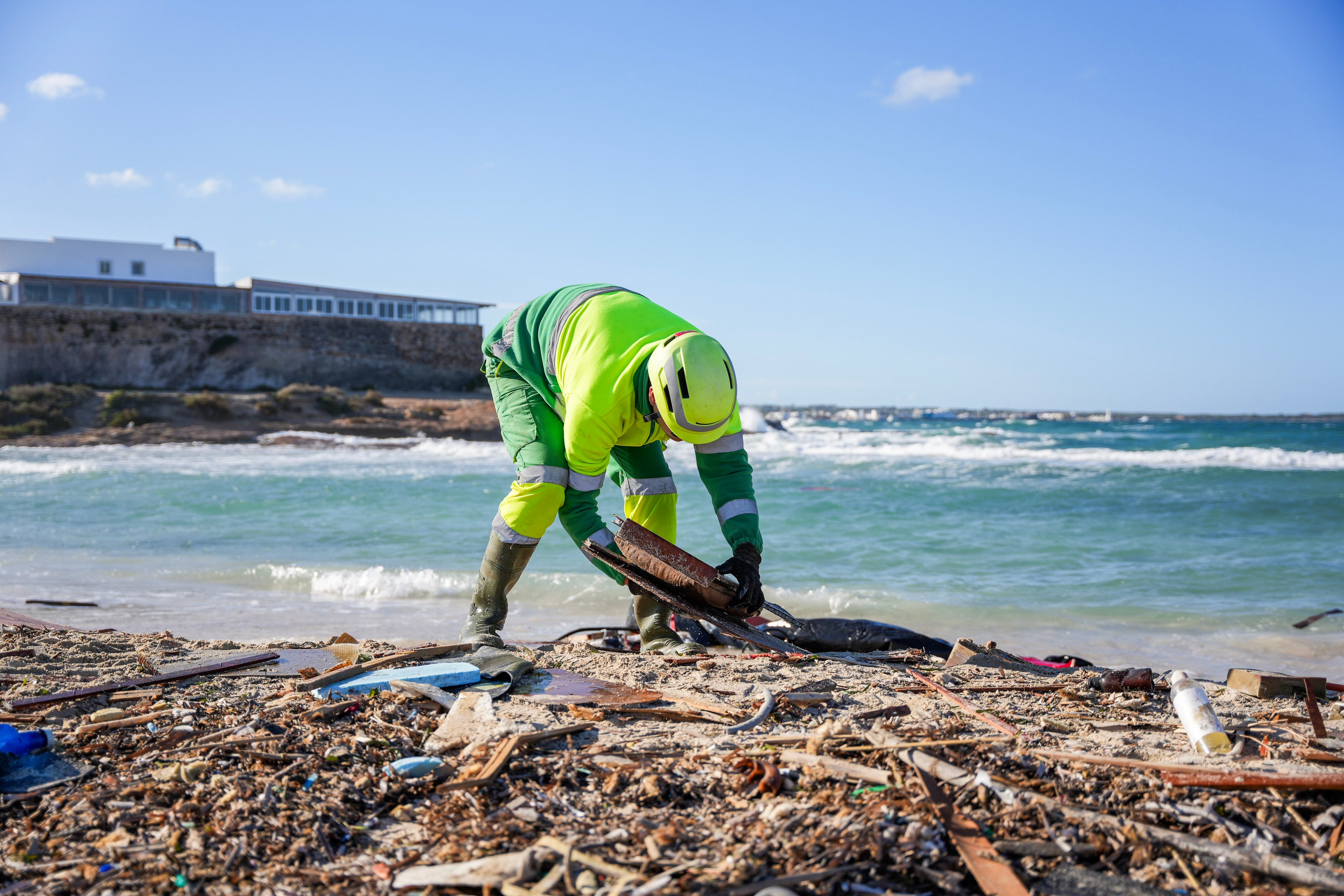 Restos retirados de al embarcación