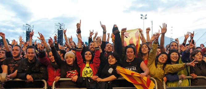 Público en primera fila durante uno de los conciertos del Viña Rock 2012