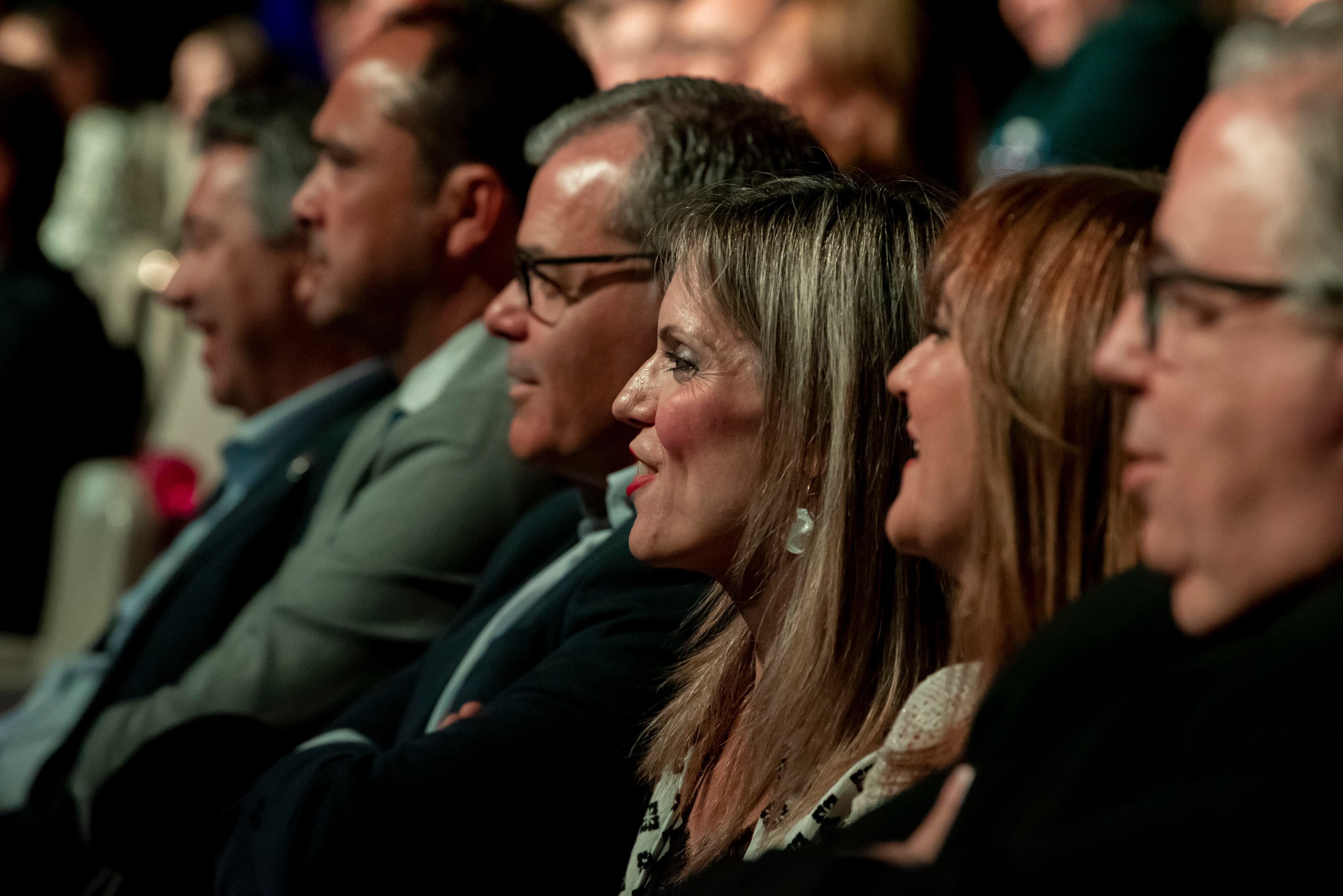 El administrador diocesano de Albacete, Julián Ros, la jefa de la comisaría de Hellín, Genoveva Armero, el jefe de la Policía Local, Pascual Martínez, y el inspector de la Policía Local, Luciano Rosillo.