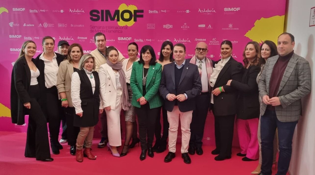 Diseñadores y autoridades en SIMOF.