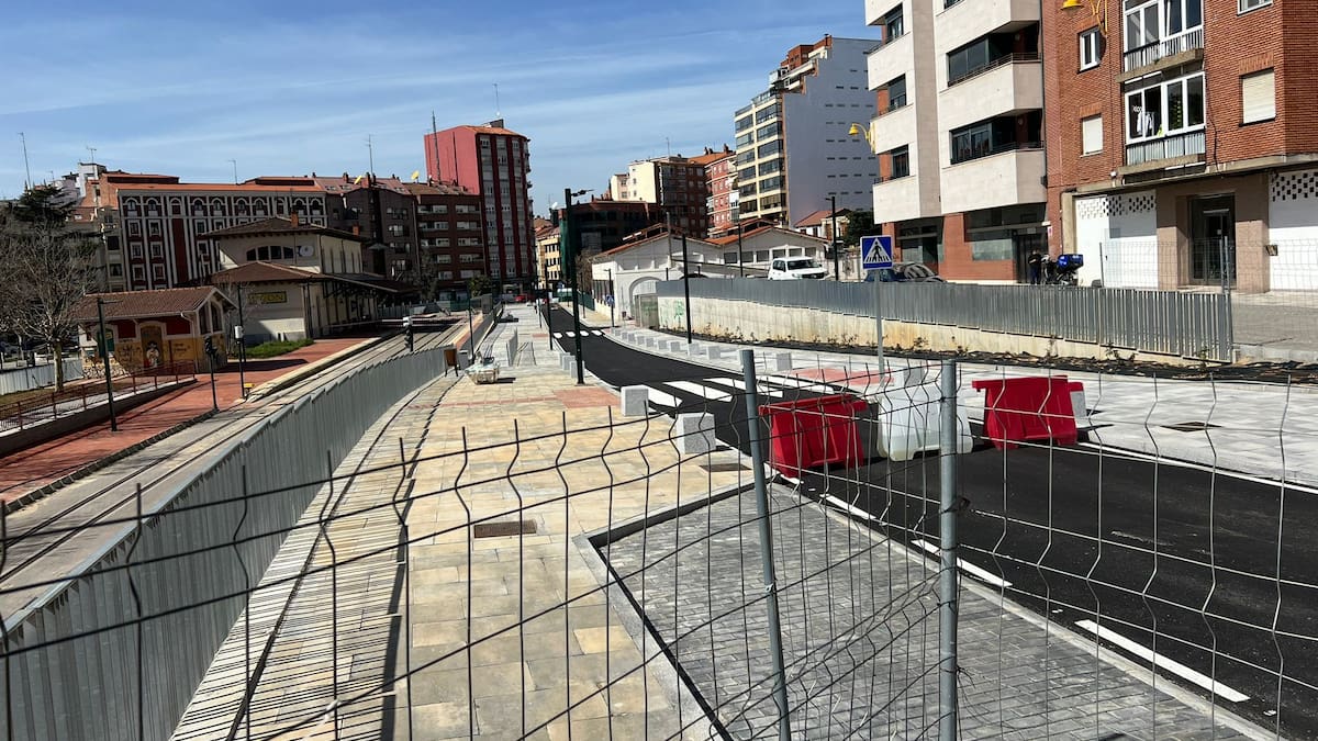 La urbanización del entorno de Feve en León abrirá "en primavera" a la espera de solventar sus desperfectos