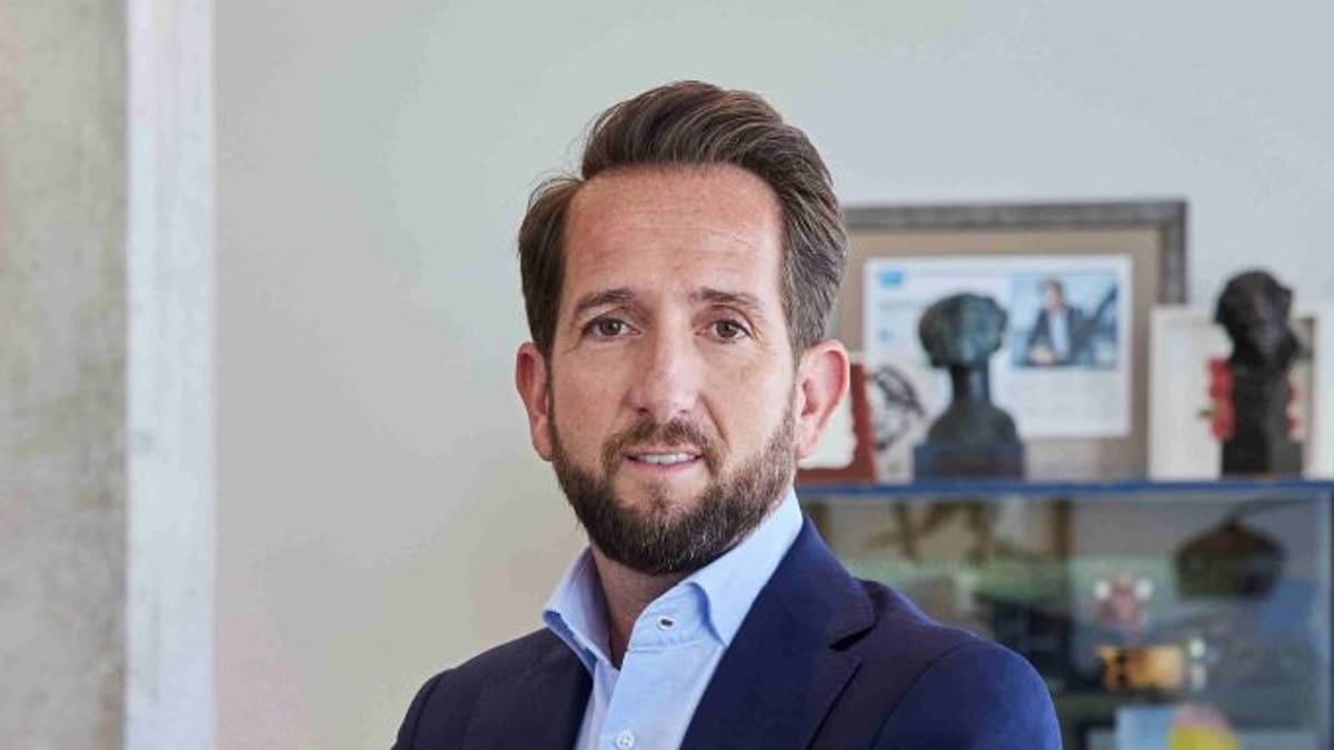 La Junta concede una Medalla de Andalucía al empresario granadino Raúl Berdonés