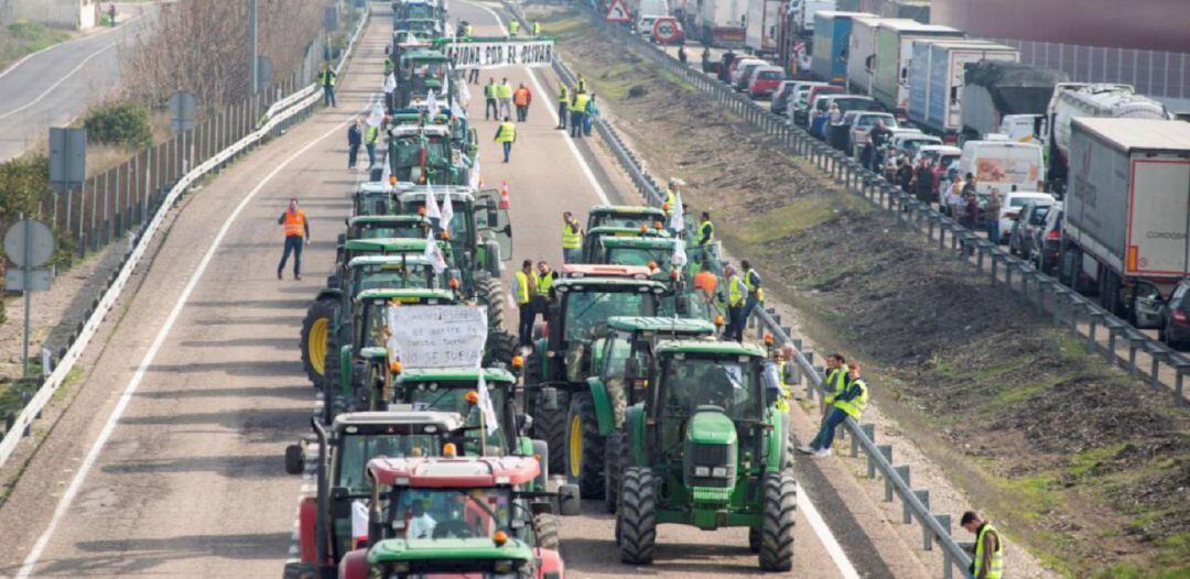 Corte de carretera en Andújar el pasado 30 de enero.