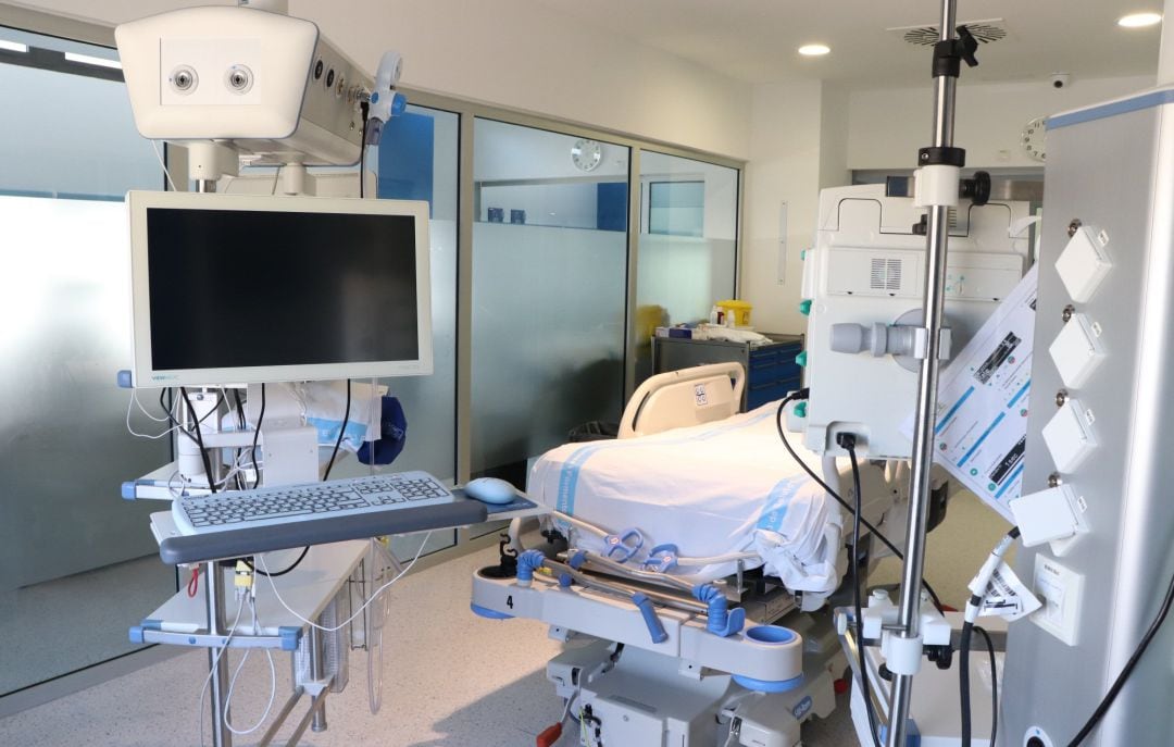 Archivo - Cama en la UCI de Can Misses