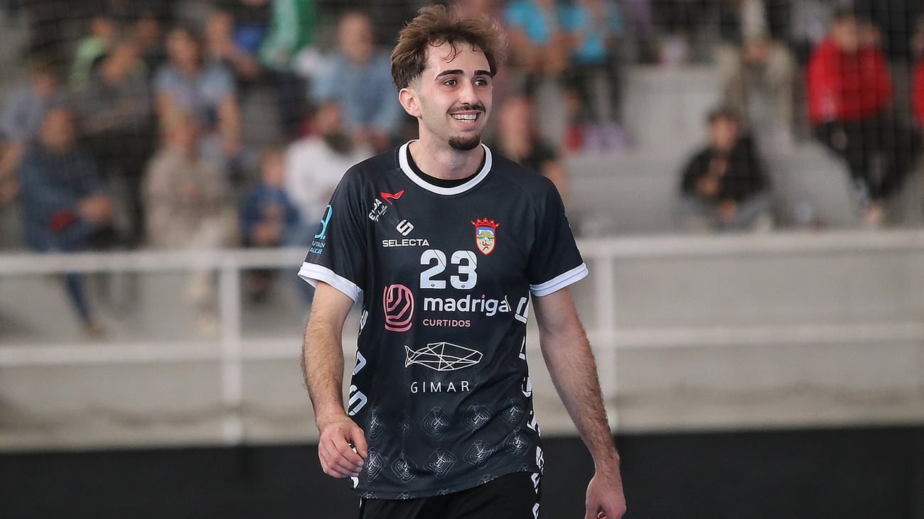 Fran Ortuño, jugador del Bm. Elda - C.E.E.