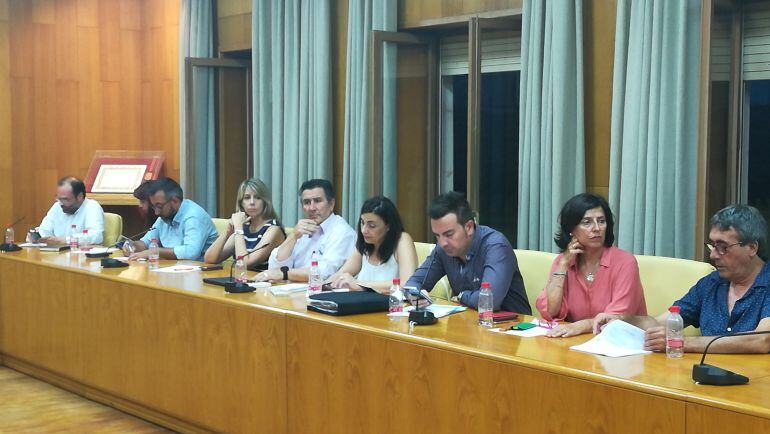 Ediles del equipo de gobierno de PSOE y Compromís Elda 