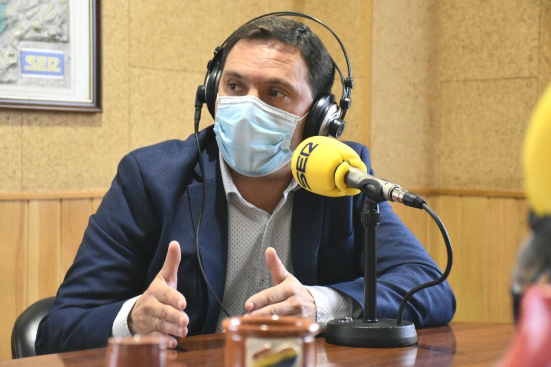 Martínez Chana, durante la entrevista en SER Cuenca