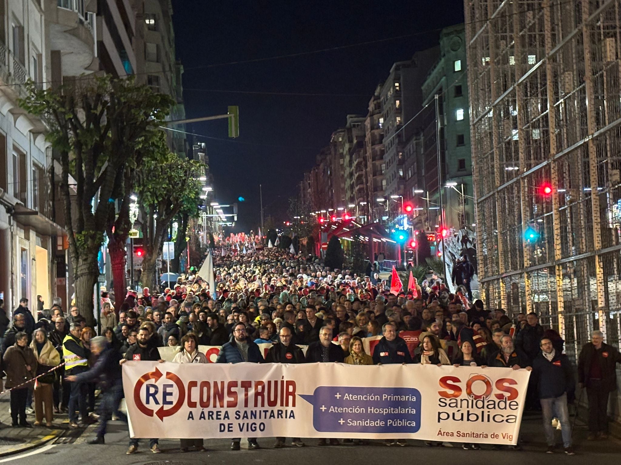 Más de 60.000 personas salieron a la calle para reclamar mejoras en la atención sanitaria de Vigo