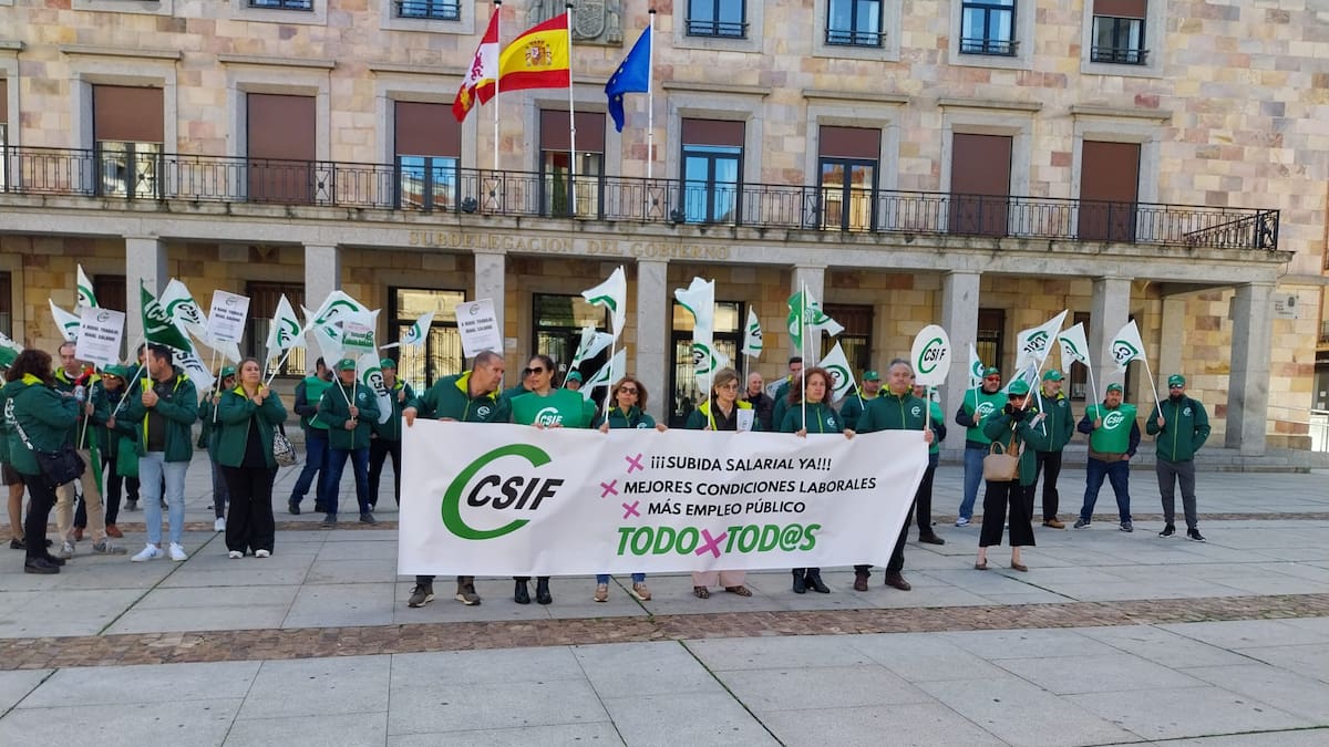 Los funcionarios amenazan con ir a la huelga si el Gobierno no les sube el sueldo